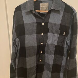 Hollister Men's Blue and Black Checkered Shirt